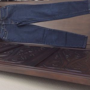 Jessica Simpson Kiss Me Jegging Denim Blue Jeans euc size 28